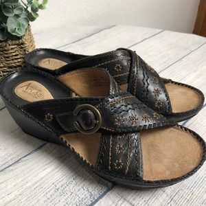 Clarks Artisan Collection Brown Leather Sandals